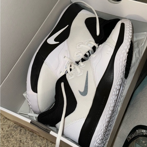 paul george basketball shoes